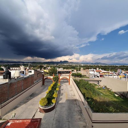 غواناخواتو Auto Hotel Luz De Luna المظهر الخارجي الصورة
