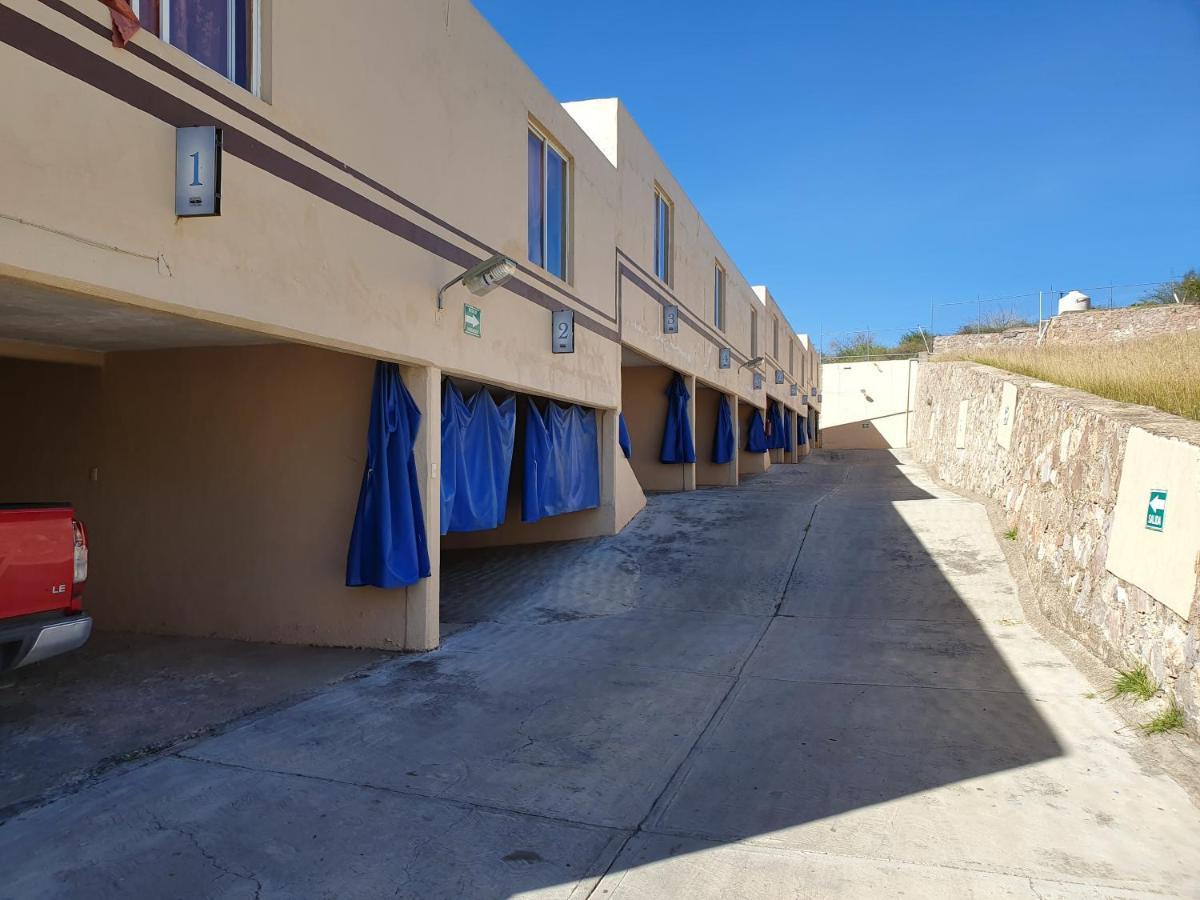 غواناخواتو Auto Hotel Luz De Luna المظهر الخارجي الصورة